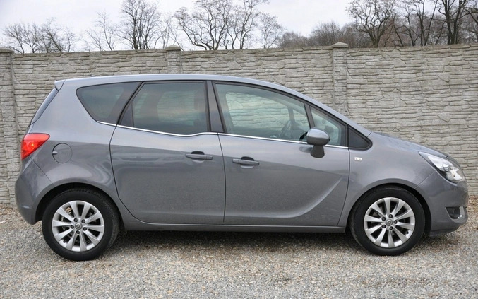 Opel Meriva cena 34800 przebieg: 99000, rok produkcji 2015 z Zwierzyniec małe 121